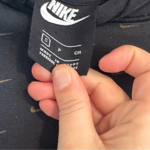 Nike hooded black and gold sweatshirt size small men’s - Picture 8 of 11